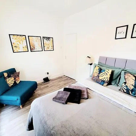One Bedroom Apartment With A Terrace In Angel London Exterior photo