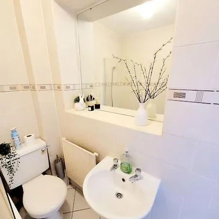 One Bedroom Apartment With A Terrace In Angel London Exterior photo