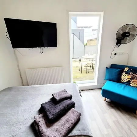 One Bedroom Apartment With A Terrace In Angel London Exterior photo