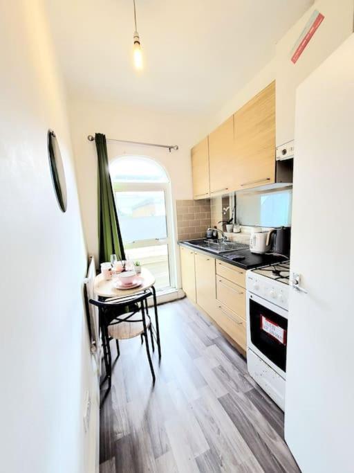 One Bedroom With A Terrace In Angel
