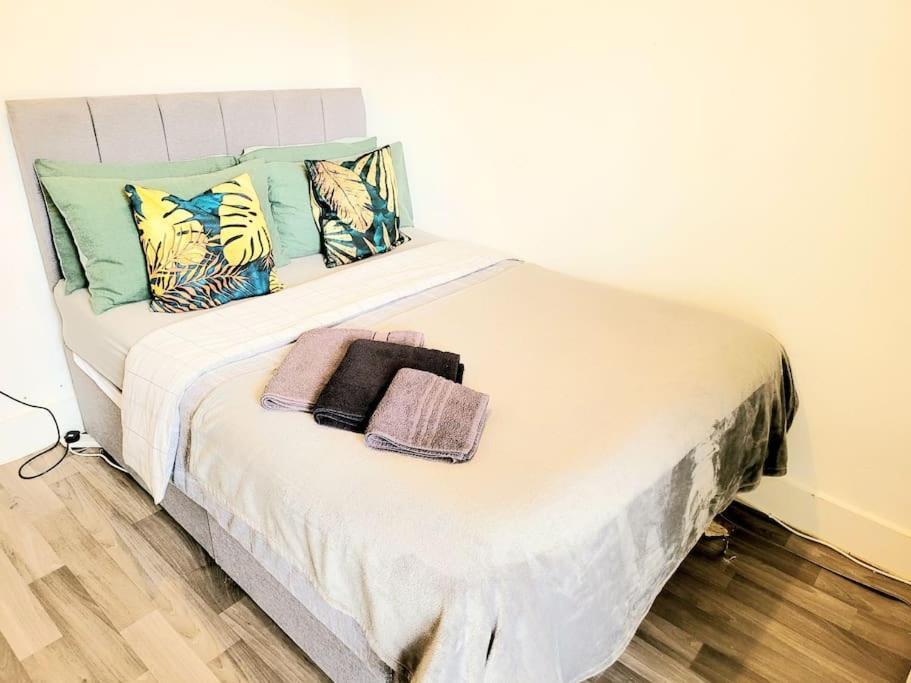 One Bedroom With A Terrace In Angel Apartment London