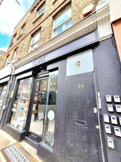 One Bedroom With A Terrace In Angel London